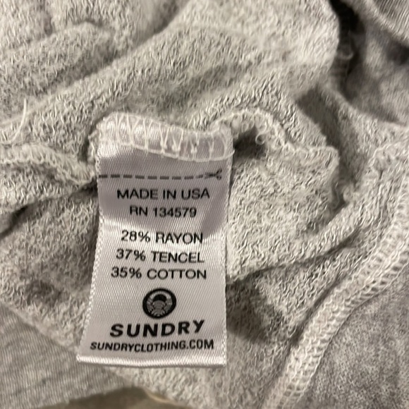 Sundry Loved cropped sweatshirt lightweight size 2 - Picture 4 of 4